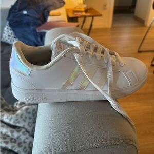Adidas Kids Sneakers in White with Iridescent Accents